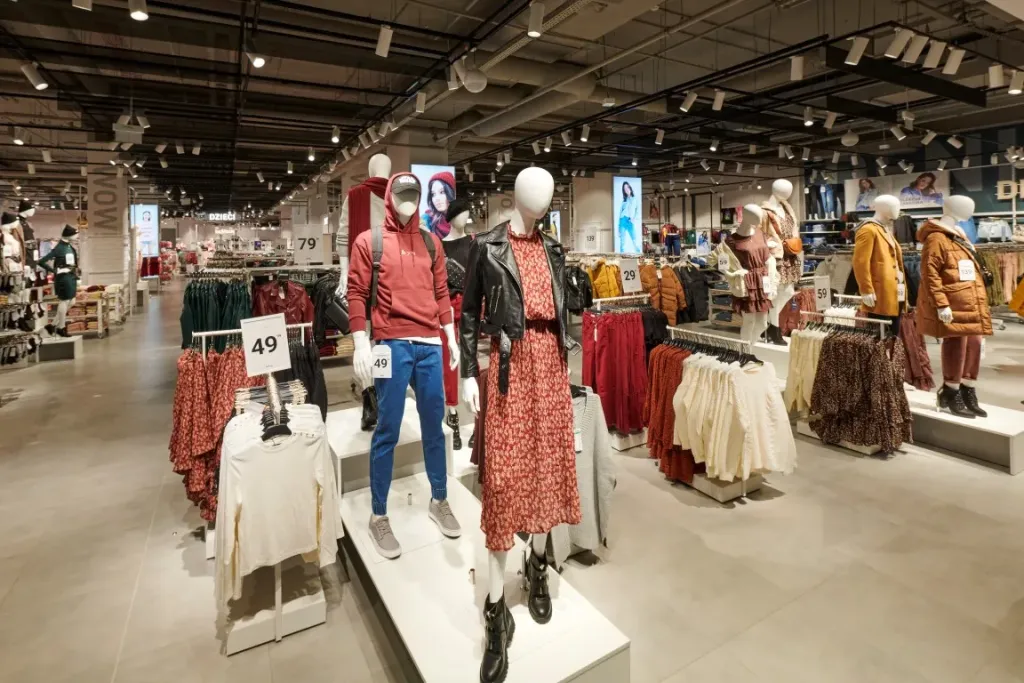 Szeroki wybór produktów w super cenach w sklepie Sinsay